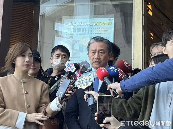 ▲▼民進黨立委王定宇接受媒體訪問。（圖／記者杜冠霖攝）