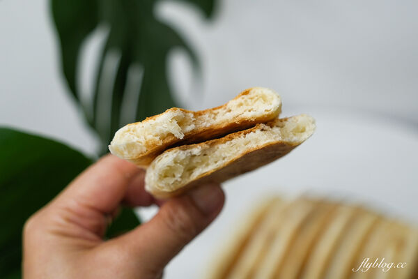 ▲▼素食老兵牛舌餅。（圖／部落客飛天璇的口袋授權提供）