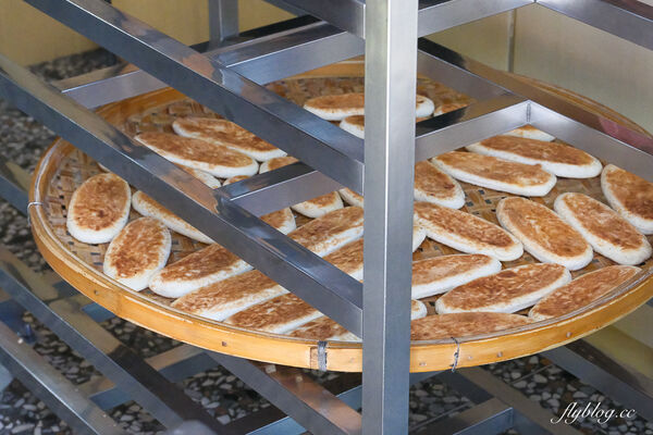 ▲▼素食老兵牛舌餅。（圖／部落客飛天璇的口袋授權提供）