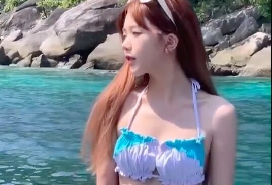 ▲▼中國美女網紅彭十六。（圖／翻攝IG／elfin16_）