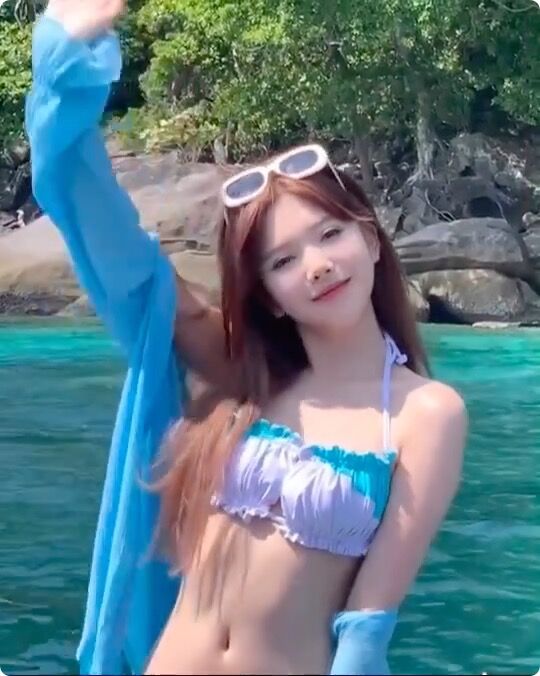 ▲▼中國美女網紅彭十六。（圖／翻攝IG／elfin16_）