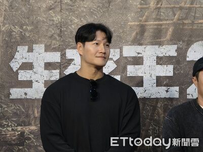 直擊／金鐘國婚後來台！花連縣長徐榛蔚站C位合照　身旁還有大咖