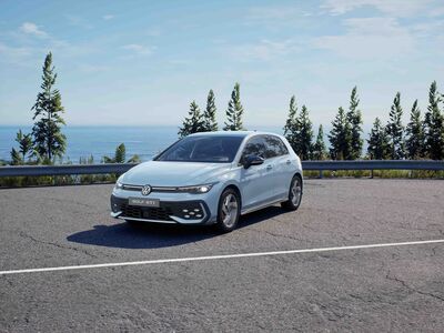 147.8萬起！台灣福斯「Golf GTI冰影純粹版」開賣　慶祝問世50周年