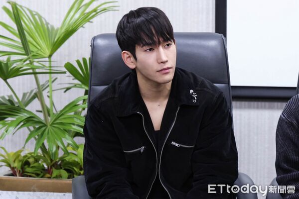 ▲▼《單身即地獄》陸俊書剪掉長髮帥爆！民眾花蓮巧遇：本人短髮好帥。（圖／記者吳睿慈攝）