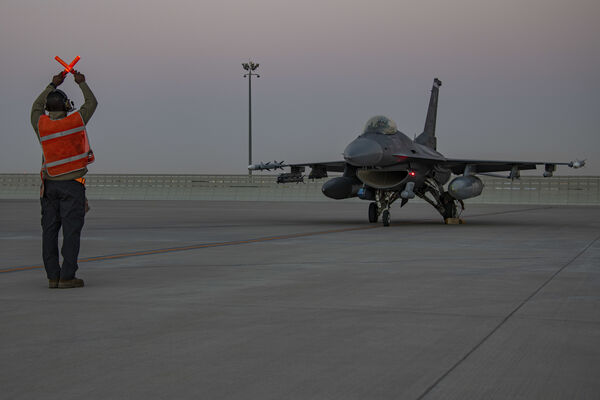 ▲▼  美軍位於卡達的烏代德空軍基地（Al Udeid Air Base）。圖為F-16 Fighting Falcon戰機。（圖／達志影像／美聯社）