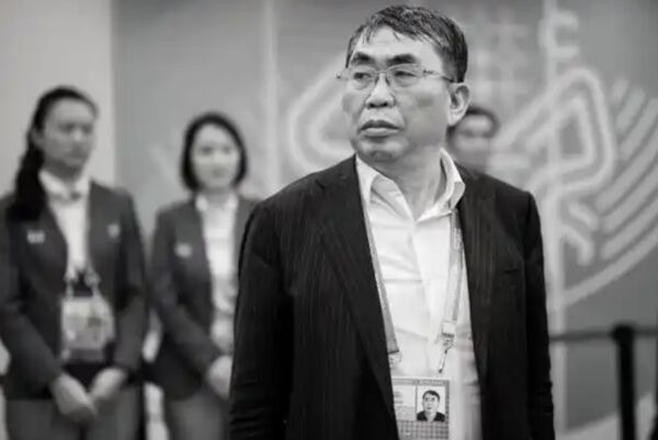 緬懷棋聖聶衛平的兩次逆轉