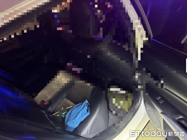 ▲▼黃姓通緝犯毒駕還藏大量毒品，放停車場的機車還搜出改造手槍及子彈             。（圖／記者陳以昇翻攝）