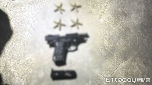 ▲▼黃姓通緝犯毒駕還藏大量毒品，放停車場的機車還搜出改造手槍及子彈             。（圖／記者陳以昇翻攝）