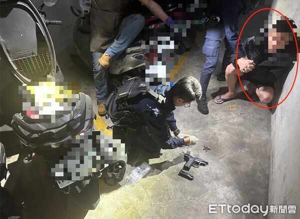 ▲▼黃姓通緝犯毒駕還藏大量毒品，放停車場的機車還搜出改造手槍及子彈             。（圖／記者陳以昇翻攝）