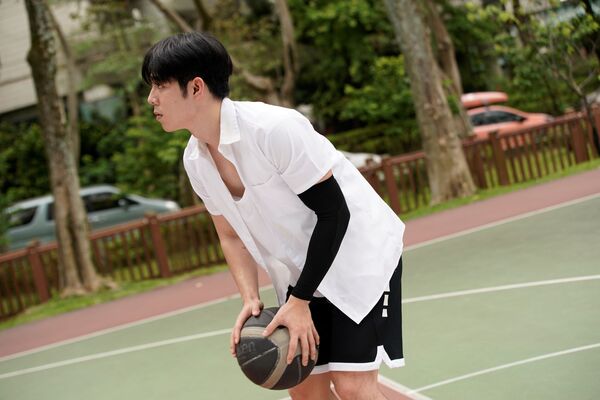 ▲《何百芮的地獄戀曲》開播後，衝上排行榜Top3。（圖／彼此影業提供）