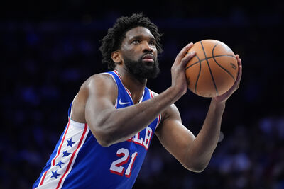 「大帝」恩比德生涯13000分達陣　七六人仍難堪26分慘敗