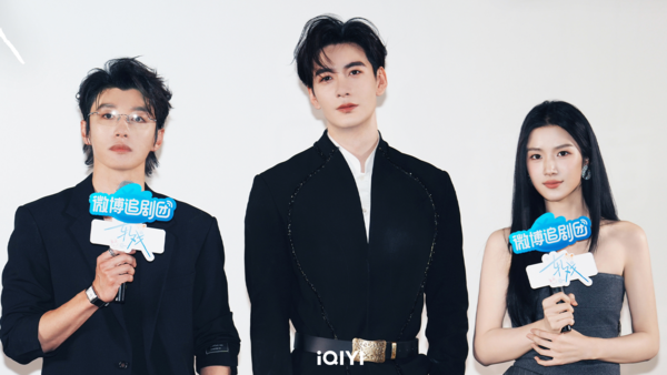 ▲陳星旭、盧昱曉、代旭在《軋戲》中陷入三角戀。（圖／iQIYI提供）