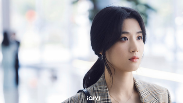 ▲陳星旭、盧昱曉、代旭在《軋戲》中陷入三角戀。（圖／iQIYI提供）