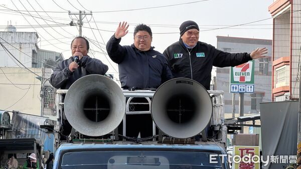 ▲▼  蔡易餘代表綠營出戰嘉義縣長 啟動感恩行程感謝鄉親支持   。（圖／蔡易餘競選團隊提供）