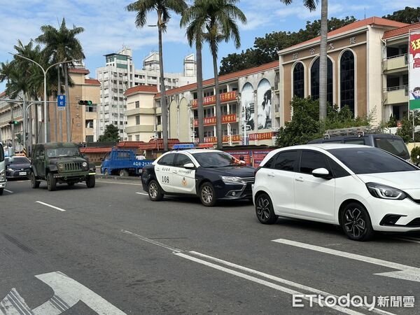 ▲屏東市民生東路與瑞光路口交通事故。（圖／記者陳崑福翻攝）