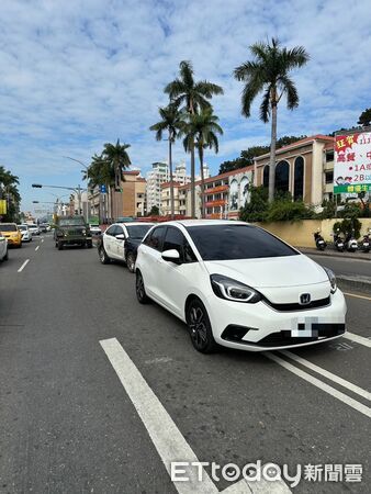 ▲屏東市民生東路與瑞光路口交通事故。（圖／記者陳崑福翻攝）