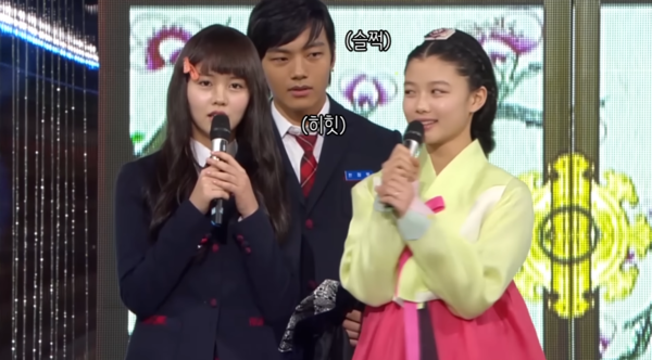 ▲▼想你 擁月。（圖／翻攝自YouTube／ 고유명사진구오빠）