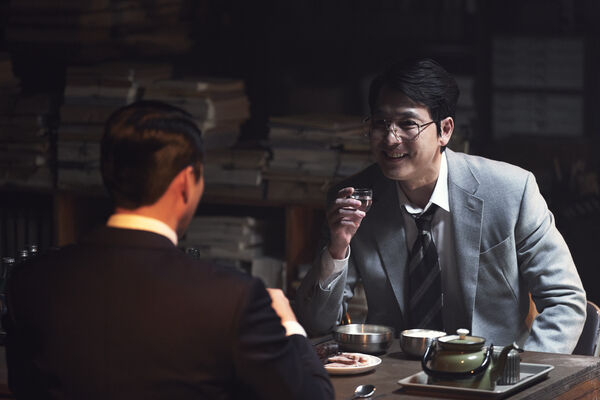 ▲▼《韓國製造》玄彬、鄭雨盛在戲劇裡是對立關係。（圖／Disney+提供）