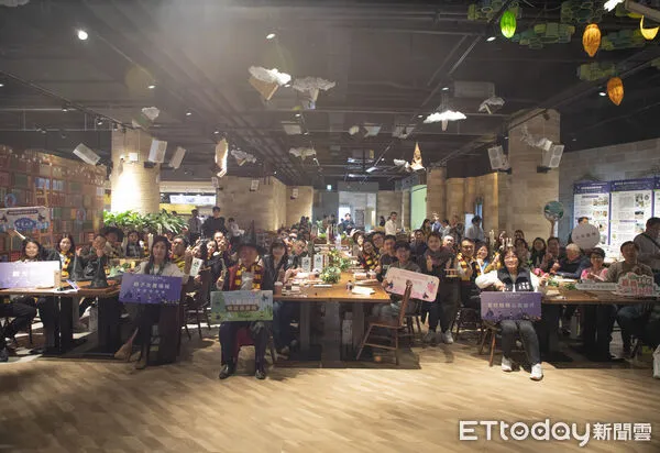 ▲▼   嘉義縣觀光產業輔導成果發表會 翁章梁化身「哈利翁帥」以魔法助推觀光產業發展   。（圖／嘉義縣政府提供）