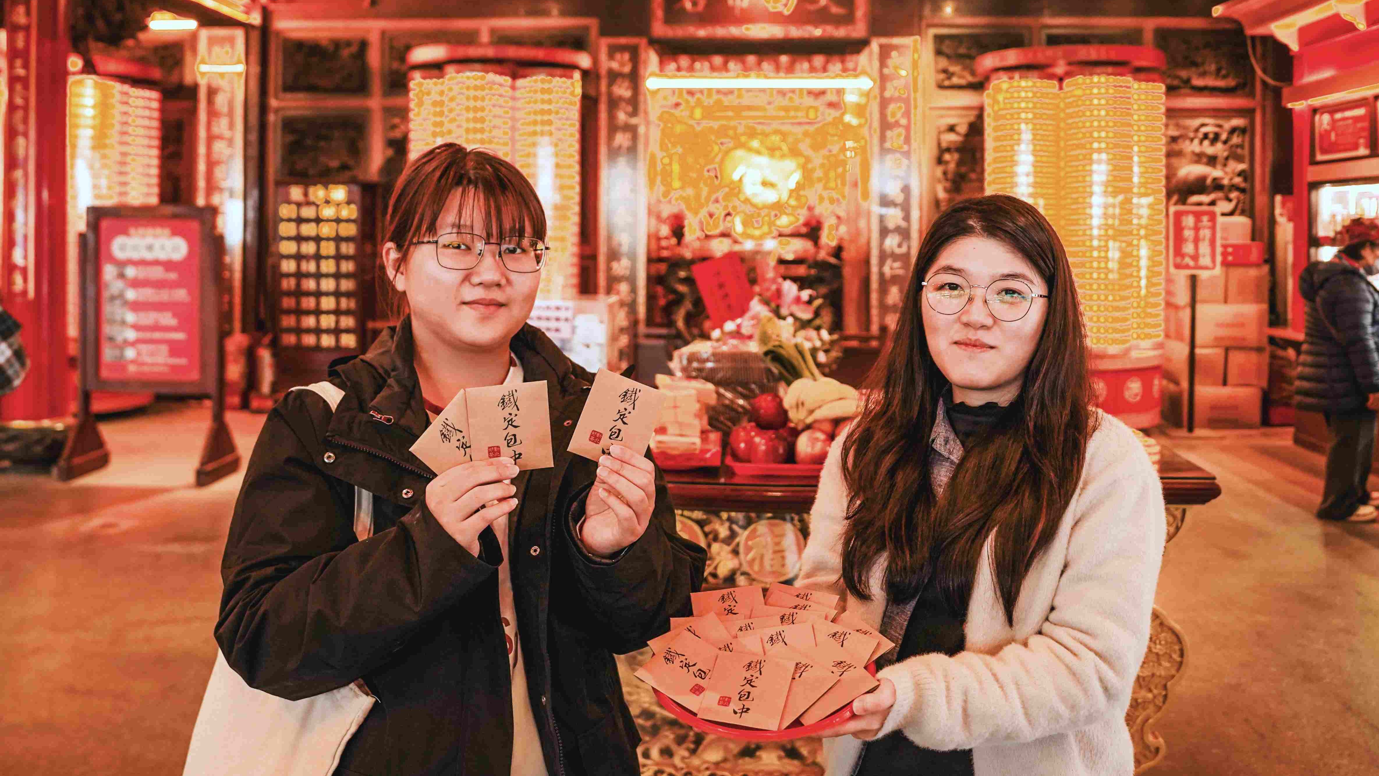 ▲學測應援「鐵定包中」 新北11處考場免費送包種茶。（圖／新北市農業局提供）