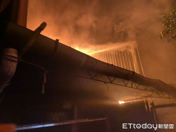 ▲屏東民宅火警，屋主送醫宣告不治。（圖／記者陳崑福翻攝，下同）