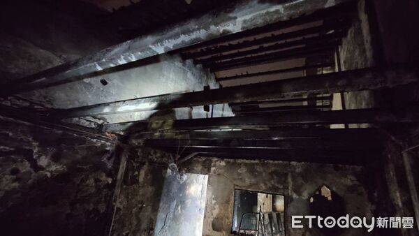 ▲屏東民宅火警，屋主送醫宣告不治。（圖／記者陳崑福翻攝，下同）