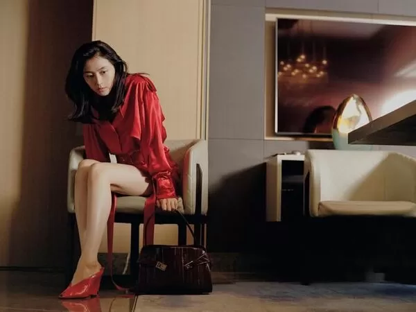 ▲▼長澤雅美才閃婚驚傳「長期休養」　愛相隨陪伴導演尪。（圖／翻攝自IG）