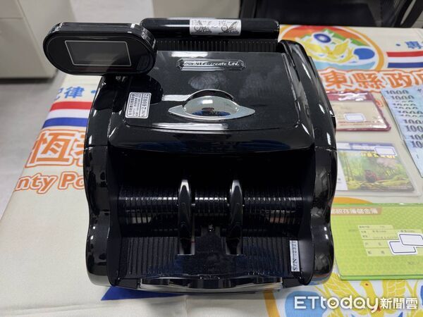 ▲恆春警方逮獲車手。（圖／記者陳崑福翻攝）