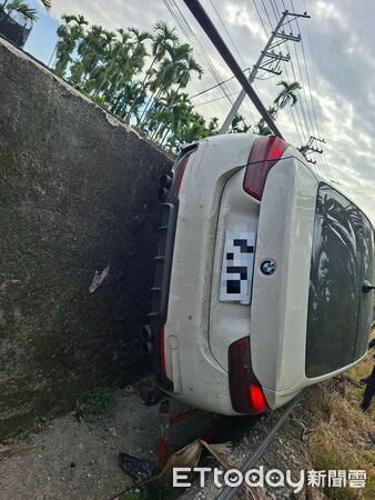 ▲內埔鄉昇華路交通事故。（圖／記者陳崑福翻攝）