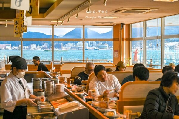 ▲▼山口縣下關美食「すし遊館唐戸店」，坐擁大片海景平價迴轉壽司。（圖／部落客周花花提供）