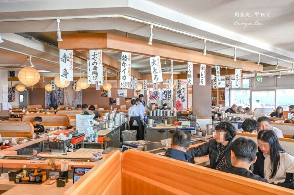 ▲▼山口縣下關美食「すし遊館唐戸店」，坐擁大片海景平價迴轉壽司。（圖／部落客周花花提供）