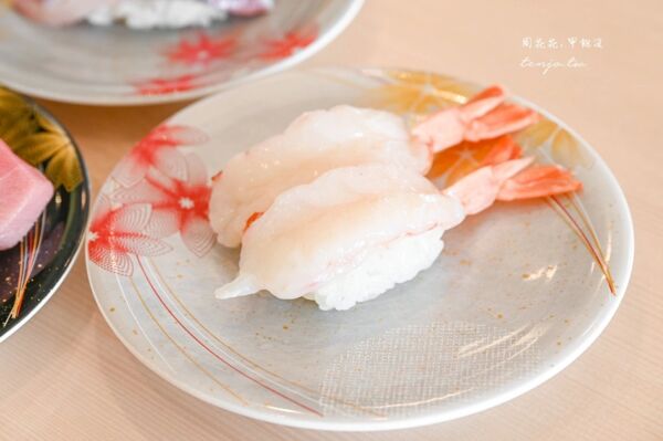 ▲▼山口縣下關美食「すし遊館唐戸店」，坐擁大片海景平價迴轉壽司。（圖／部落客周花花提供）