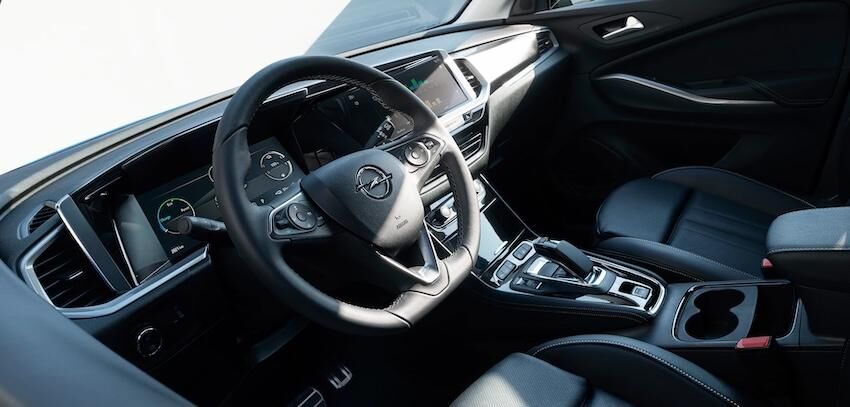 ▲Opel本月推有感折價促銷！多款車系拚買氣。（圖／翻攝自Opel）