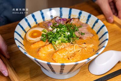 高雄超台手工拉麵「改用虱目魚熬湯」
