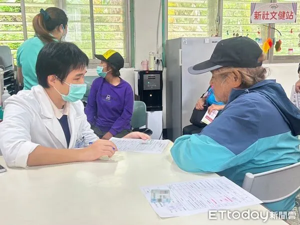 ▲符合接種條件的民眾可攜帶健保卡、診斷書等資料，或經醫師依照健保就醫資料、病歷評估後接種。（圖／花蓮衞生局局提供，下同）