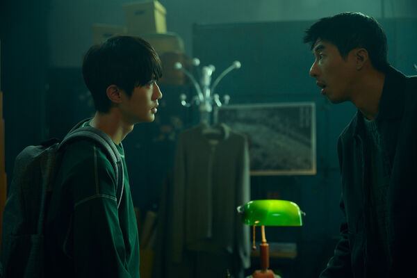 ▲全新奇幻懸疑影集《那些你不知道的我》，集結傅孟柏、姜典、項婕如、雷嘉汭、吳念軒、邱偲琹、蔡昌憲、林佳辰等金獎演員。（圖／樂波時代提供）