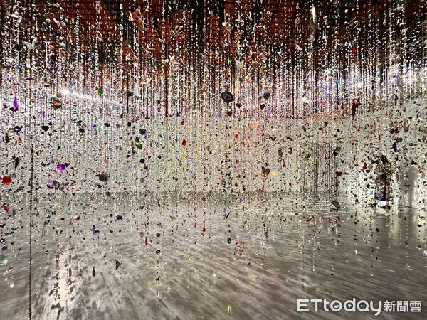 ▲▼《蜷川實花展 with EiM：彼岸之光，此岸之影》將於1月17日至4月19日在台北華山展出。（圖／記者林育綾攝）