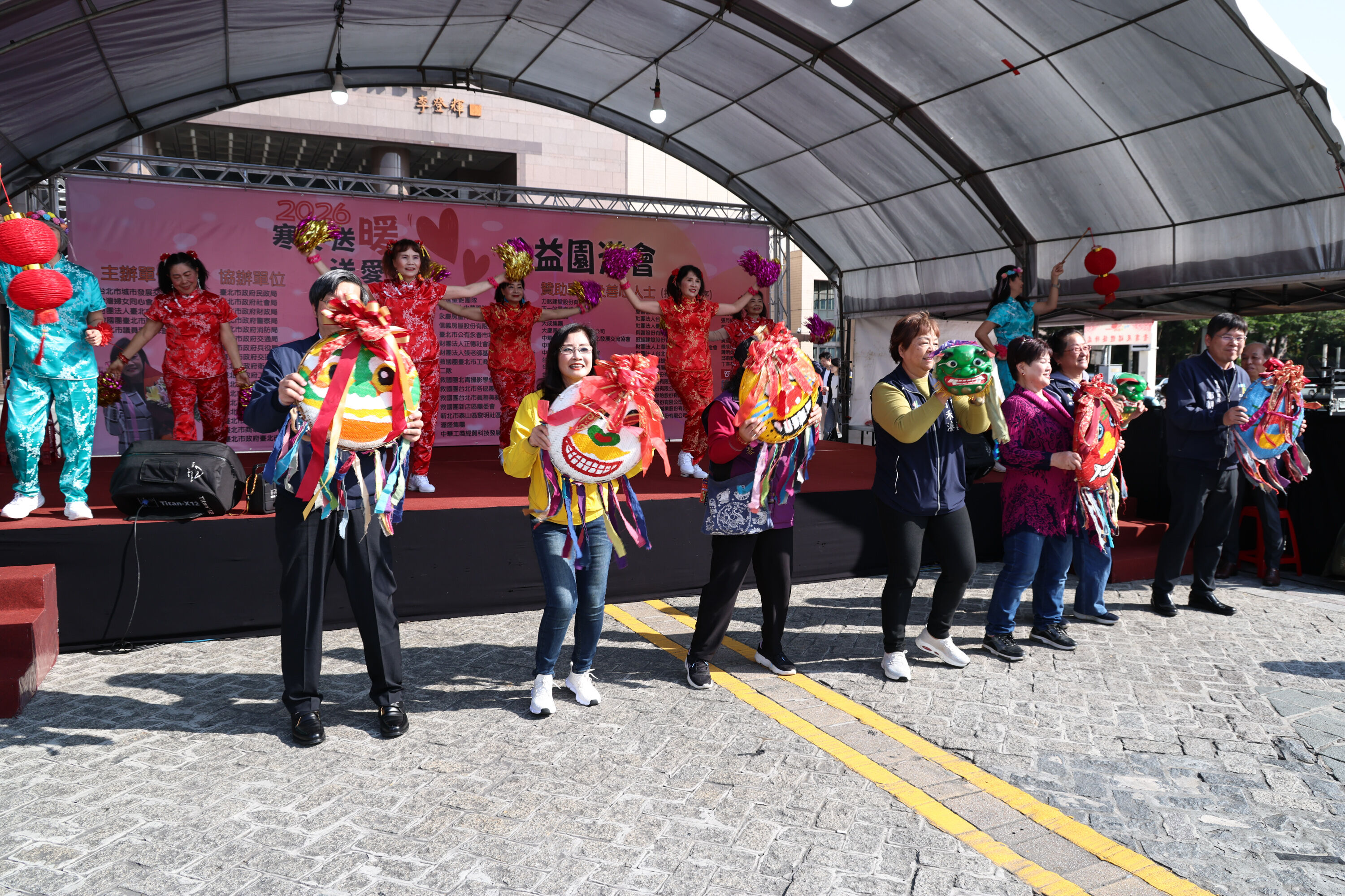 ▲▼ 秦慧珠辦公益園遊會關懷弱勢  。（圖／記者黃克翔攝）