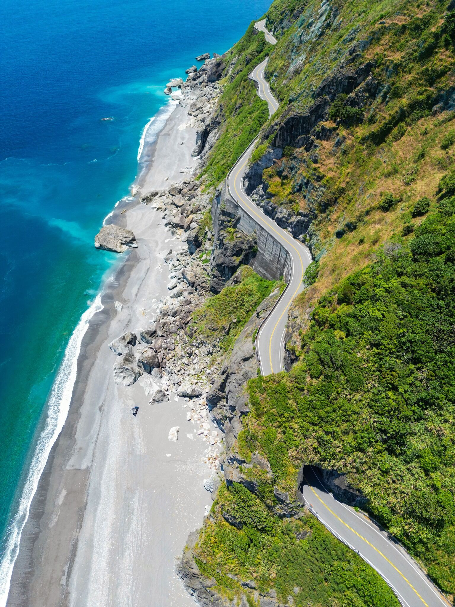 ▲▼蘇花公路台9丁線和仁臨海短隧道及卡那岡斷崖。（圖／公路邦協會常務理事邱正智提供）