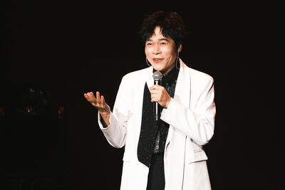 洪榮宏高雄開唱「超大咖來賓隱身觀眾席」　鏡頭一照...全場暴動了