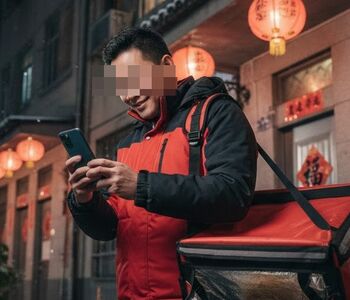 西門町滷味送桃園　外送員到門口不按鈴！拍照交差「自己吃」