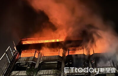 快訊／一路燒到8樓　桃園民宅凌晨火警