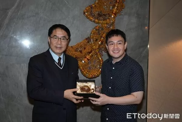 ▲台南市長黃偉哲訪菲期間，與姊妹市加美地市簽署「增進姊妹市情誼瞭解備忘錄」，深化雙方交流合作。（記者林東良翻攝，下同）