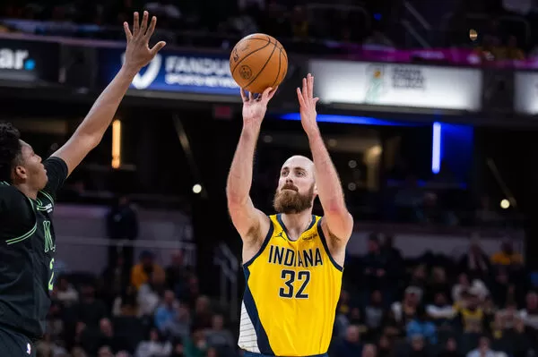 ▲溜馬赫夫狂轟生涯新高29分，率隊在主場擊敗鵜鶘。（圖／路透）