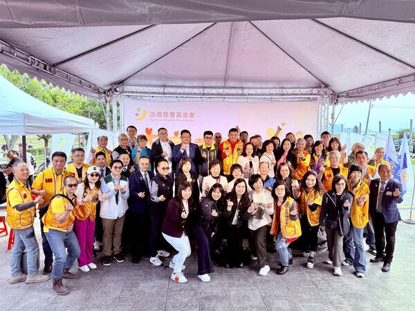 ▲▼民進黨立委、新北市長參選人蘇巧慧17日上午出席淡信慈善基金會「衣童幸福微笑聯合慈善公益活動」。（圖／蘇巧慧辦公室提供）