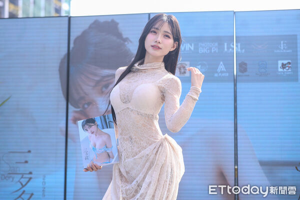 ▲《San Dory三多莉》寫真簽書會。（圖／記者林敬旻攝）