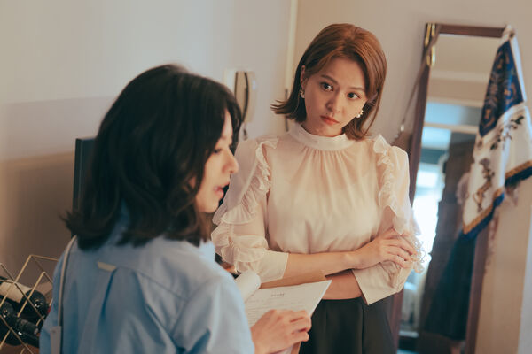 ▲蘇晏霈在《人生只租不賣》憔悴裝可憐，陳姸霏和黃河解決各種租房狀況、唐從聖帶黃金蟒蛇寵物霸氣登場。（圖／公視台語台提供）