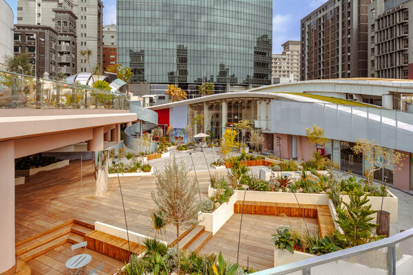 ▲台中PARK2「餐酒中島」新亮相，冬日音樂公園市2日限定。（圖／勤美集團提供）