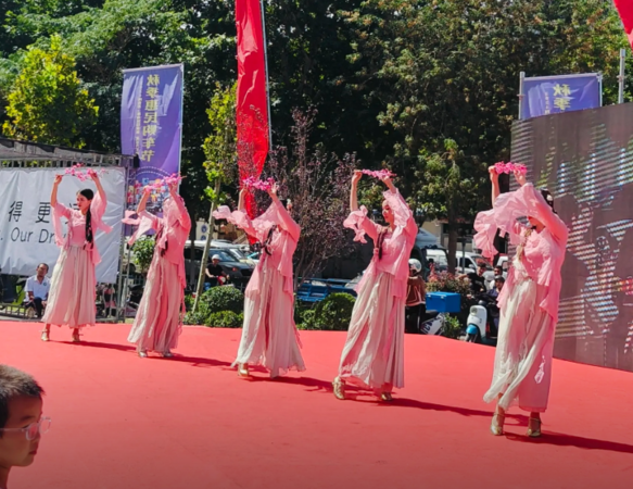 ▲▼新疆31歲美女網紅患「噬血症候群」過世。（圖／翻攝自抖音）