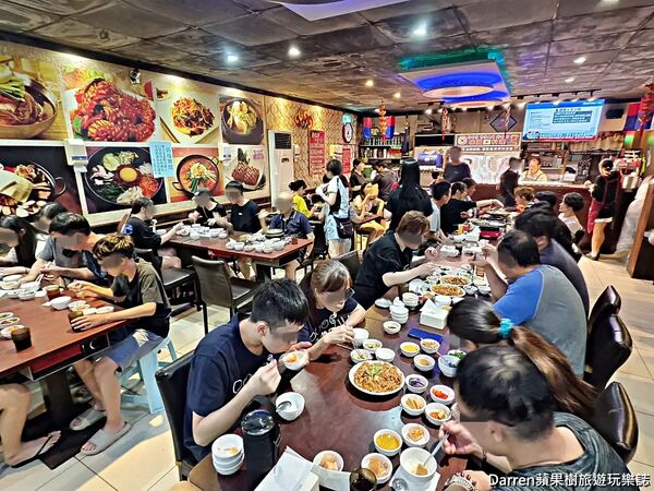 ▲▼低消200元40道韓式小菜吃到飽。（圖／部落客darren提供）